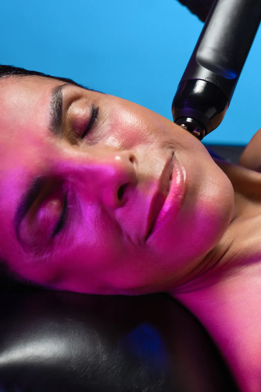 Visage sublimé d'un éclat précieux